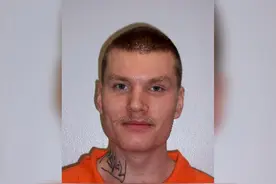 美国犯人被和性侵自己妹妹的凶手关一起，失控打死对方，曾要求更换狱友被驳回图片