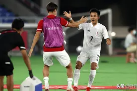 残暴！日本4-0送法国回家，奥运男足8强出炉：日韩第1出线图片