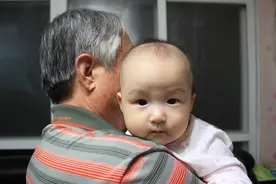 孩子何时开始认妈妈？错过宝宝的“认母期”，就别赖他与你不亲图片