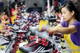左手学安踏右手仿李宁，被高瓴盯上的特步，新价值在哪？图片