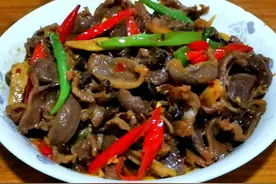 鸭胗的新吃法，掌握好这两个小技巧，做出来脆而不腥，下酒又下饭图片