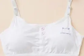 女孩的乳房何时发育？吃食物可以让乳房长大？​图片