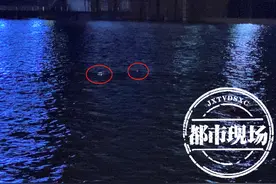 江西赣州：中年男子与妻子吵架，大冬天跳河轻生图片