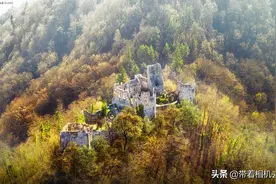 借助现代科技，设计师将欧洲著名的废墟城堡“复原”图片