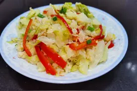 圆白菜百吃不厌的做法，从小吃到大，有一步很关键，值得收藏图片
