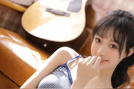 马尾辫美女高挑身材青春美丽美女校花写真图片图片