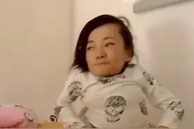 女子仅78厘米，恋爱遭母亲反对，后与1米78帅小伙幸福生活图片