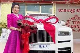 柬埔寨一富婆壕购3辆超级豪车，价值数百万美元图片