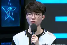 Faker谈论Uzi退役，只因背后这一细节，让无数RNG粉丝泪目图片