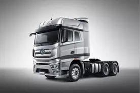 解放J7PK重汽汕德卡，谁是国产重卡一哥，对比后高下立判图片