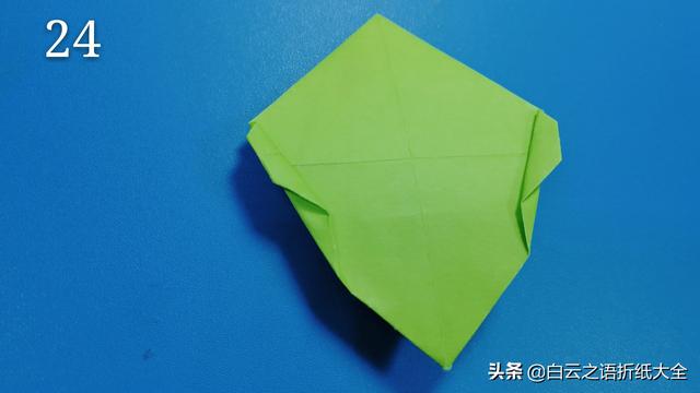 折一个酷酷的奥特曼给孩子玩吧，小孩子很喜欢哦