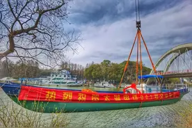 太湖生态治理上新！首艘电动作业船下水图片