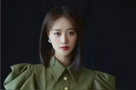 女明星秀小蛮腰的必备单品：腰带！秦岚甜美动人，蓝盈莹最有个性图片