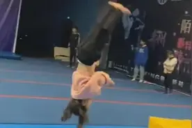 中国6岁女孩做超难度体操动作，外国网友：等你长大，奥运会见图片