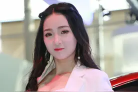 2018广州国际车展车模（一）香车美人尽情欣赏，你最喜欢哪几位？图片