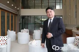 “网红校长”唐江澎的教育理想国图片