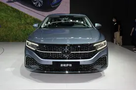 看惯了现款帕萨特，再看全新帕萨特，终于明白了现款与新款的差别图片