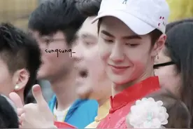 向全世界安利王一博图片