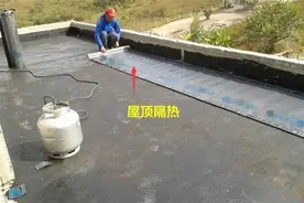 房顶隔热怎么做？现在早就不用水泥沥青了，掏空隔热砖不要太好用图片