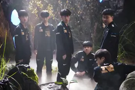 EDG力克RNG，1张“S11欠条图”引争议，水晶哥破防，UZI给出点评图片