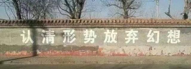 “美丽废物”迷你包，究竟能装点啥？
