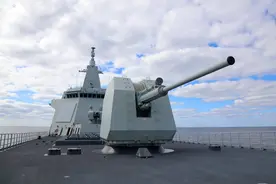 中俄齐聚日本海举行军演，万吨大驱乘风破浪，外媒对号入座心虚了图片