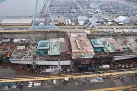 8万吨满载排水量，4座305兆核反应堆，德媒：新航母令人震惊图片