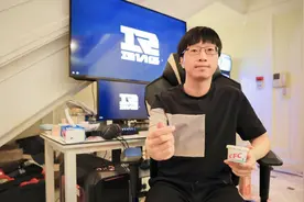 RNG教练Tabe：离家出走打职业 历经坎坷终自证图片