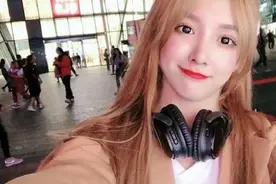 网红abbily变性被打假，男变女就靠一张嘴图片