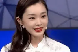 宋轶自认为长得还行，张睿爆料上学时很多人追她，看到旧照我信了图片