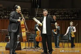 两位华人格莱美音乐家马友友+吴彤中西结合，神仙合奏图片