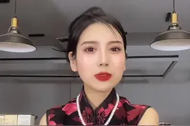 网红为带货太拼命！为身材束腰仅剩一扎宽，网友不觉美反批太恐怖图片