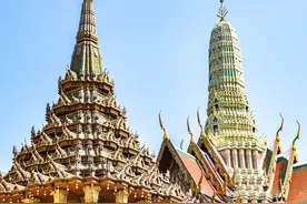 泰国三大国宝之一，玉石雕成黄金护体，泰国国王每年都去给它更衣图片