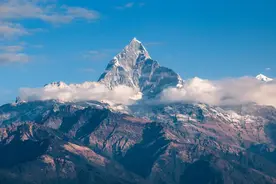 珠穆朗玛峰登顶这么难，为啥不用直升飞机降落珠峰？图片