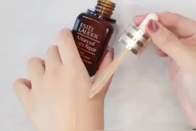 值得回购的四款大牌精华：小棕瓶比小黑瓶保湿，SK2小灯泡美白好图片
