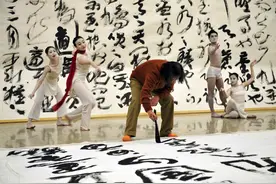 王冬龄｜大家不仅歪曲了书法艺术形象，对书法艺术表现力产生怀疑图片