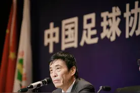 谴责耐克的错误行径，保留进一步处理和耐克合同的权利！在大是大非面前，中国足协立场坚定图片