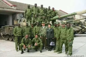 非洲国家内战，交战双方均为中国的军校毕业生，最后老师出面调停图片