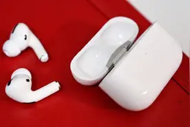 左耳右耳，再也不分！外媒：苹果新耳机将采用 U1 芯片图片