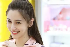 Angelababy发福了？生图曝光比例五五腿部短粗，不似以往高挑模样图片