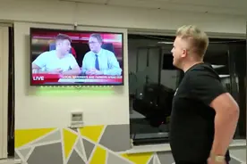 Ben的整人计划 Elliot在电视中吓尿了视频封面