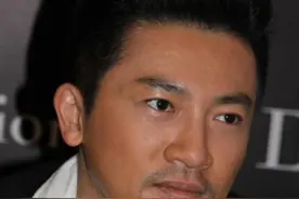 五阿哥变成“玻尿酸男神”，曾经不老男神，如今大变脸图片
