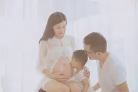 当年那批紧跟政策“要二胎”的家庭，5年过去了，有人欢喜有人愁图片