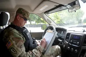 美军中的「超级兵」：随便暴打不听话的大兵，三角洲见了都绕着走图片