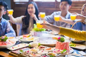吃火锅最解辣的5种饮料，矿泉水最靠后，终于知道为啥喝完更辣了图片