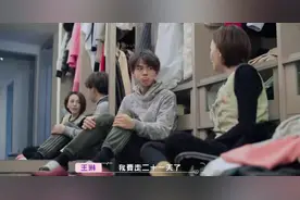 50岁雪姨儿子曝光，皮肤黝黑厚唇撞脸王大陆，前夫至今身份成谜图片