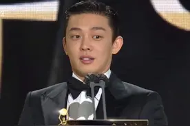 刘亚仁二封青龙影帝，天赋型演员勇往直前。图片