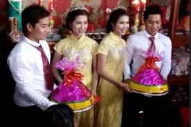 罕见！越南一对双胞胎兄弟迎娶双胞胎新娘，生的孩子也像双胞胎图片