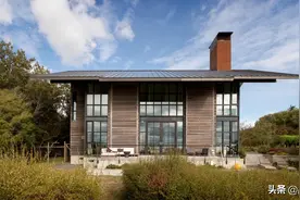 不走寻常路的工业风别墅，室内外都是简约极致的美图片