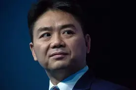 刘强东退居幕后，接班人是他？图片